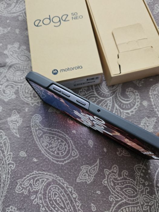 Vând telefon Moto Edge  50 Neo