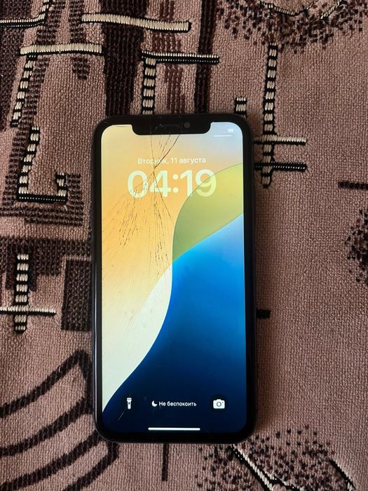 Iphone 11  black