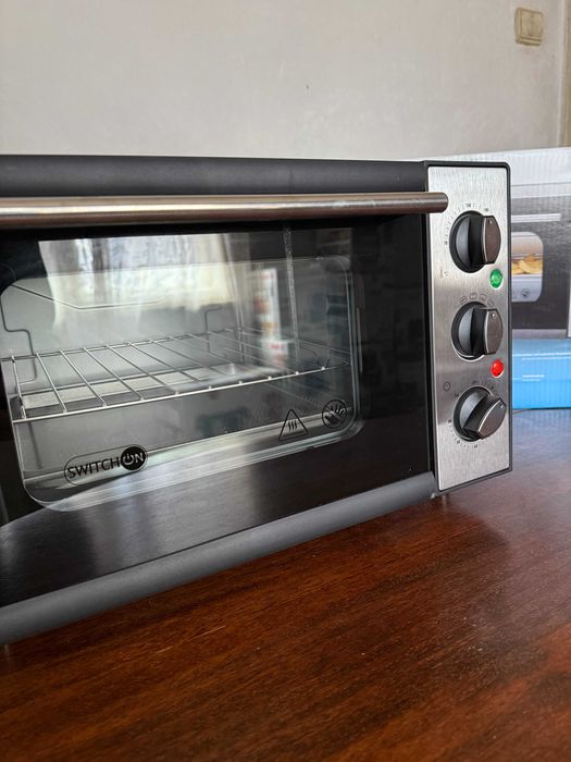 Мини фурна Switch On 1200 W