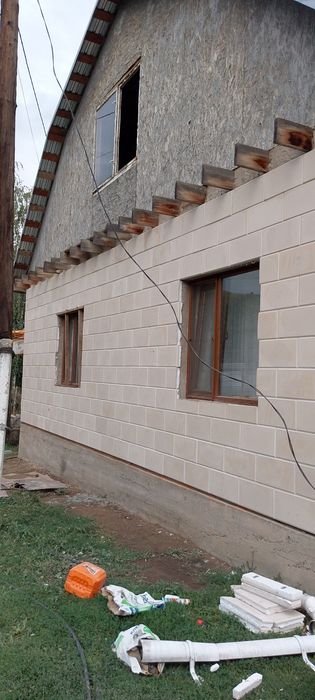 Бригада строителей