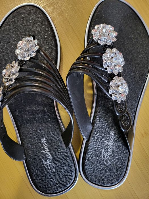 Slapi dama noi, nouti