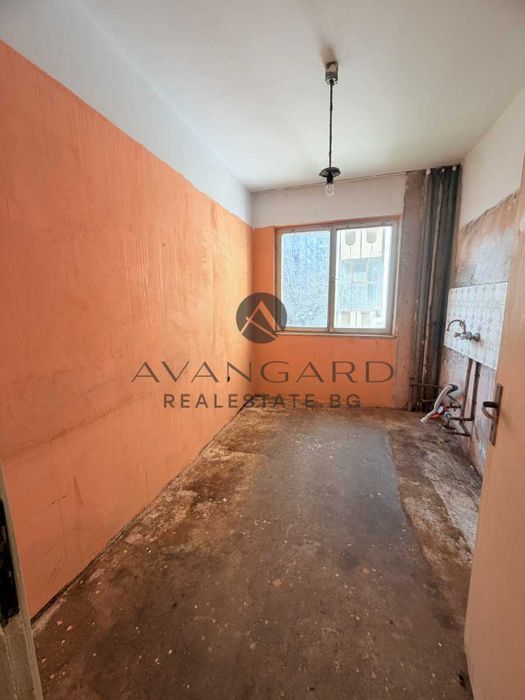 Продава се Тристаен апартамент в Пловдив, Кючук Париж - 68 кв.м за 999 €/кв.м - Снимка #4