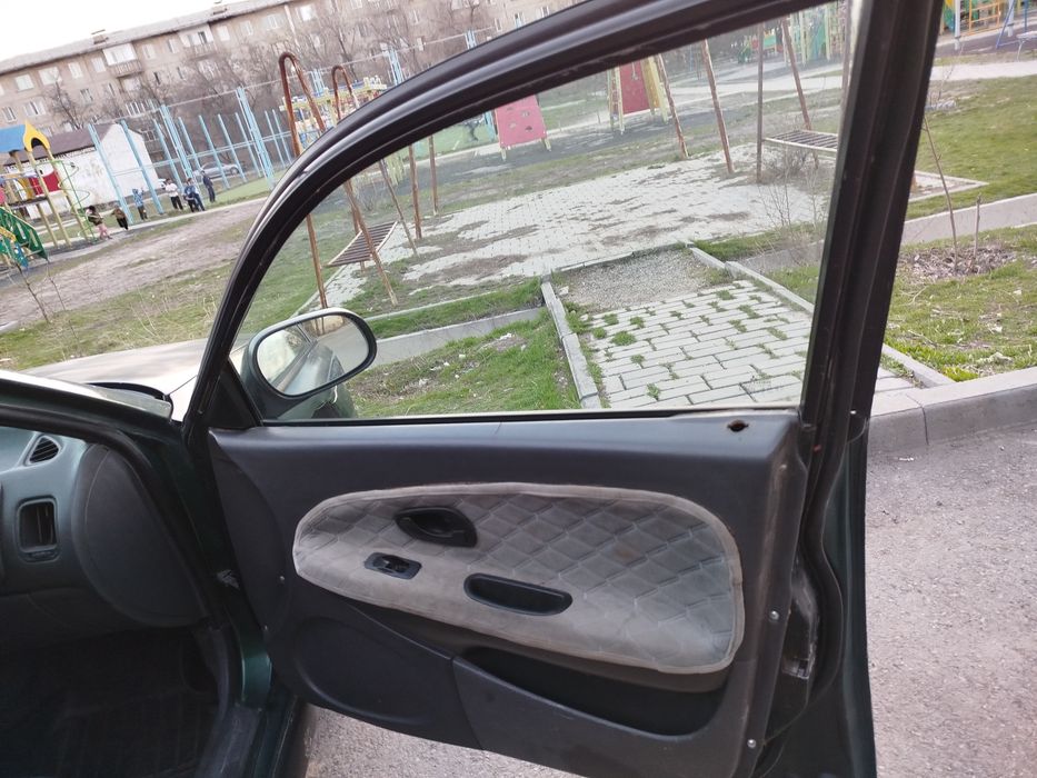 Срочно Митсубиси карисма