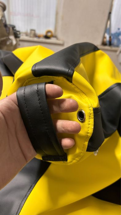 Кресло мешок желточерный