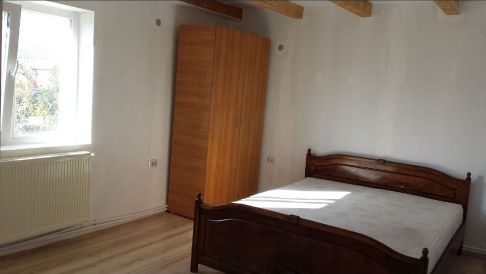 Inchiriez Apartament cu 3 Camere Urlați, Ultracentral