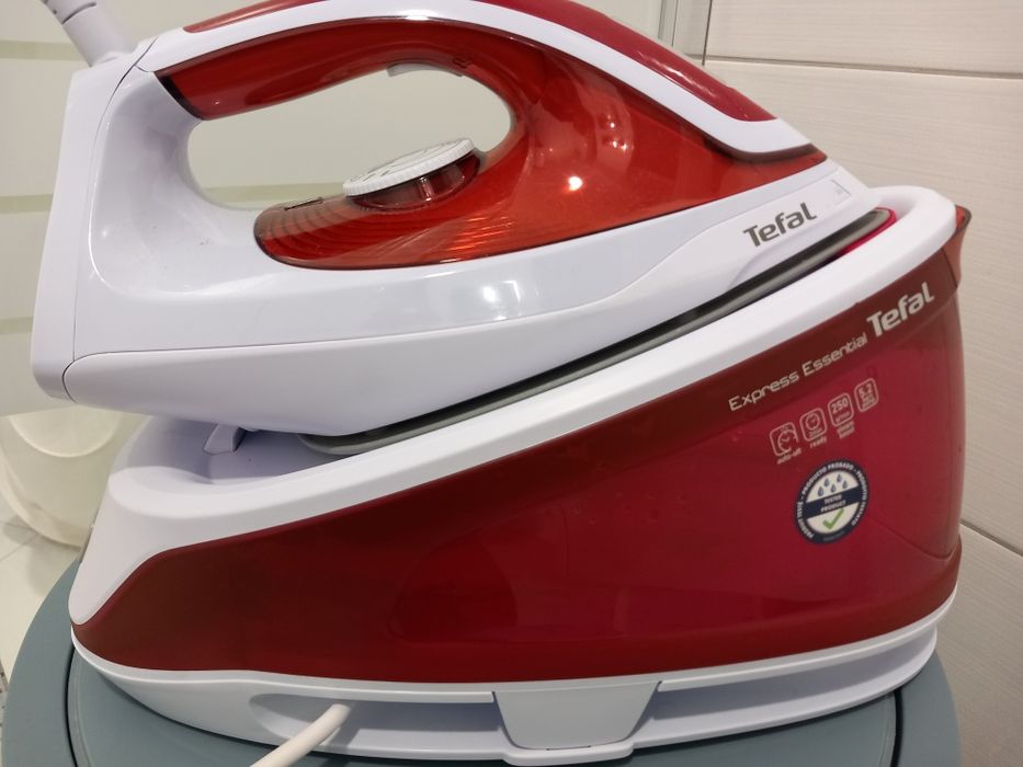 Парогенератор ,ютия Tefal, 2400 w,само пробвана,