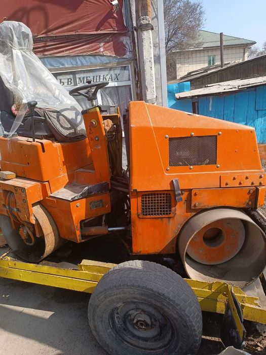 Продается каток 2-х тонный немецкий