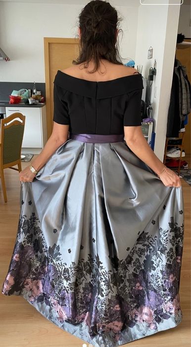 Vind rochita eleganta