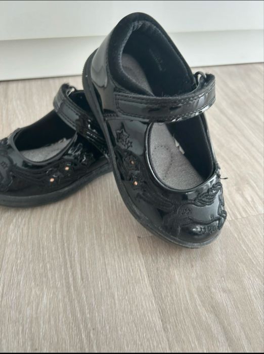 Pantofi piele naturala marimea 25