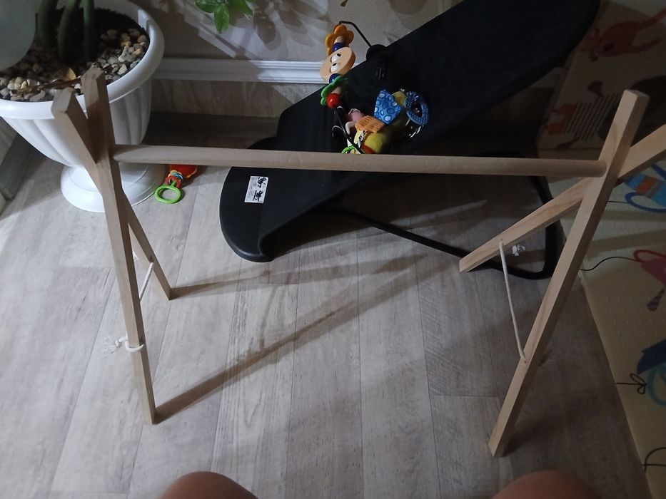 Продам стойку монтесори 4 тыс