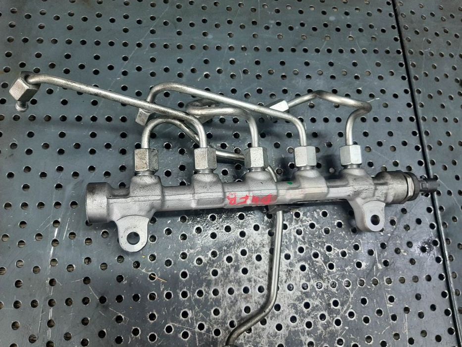 Rampa injectoare 1.6 crdi d4fb kia ceed hyundai i30 0445214181