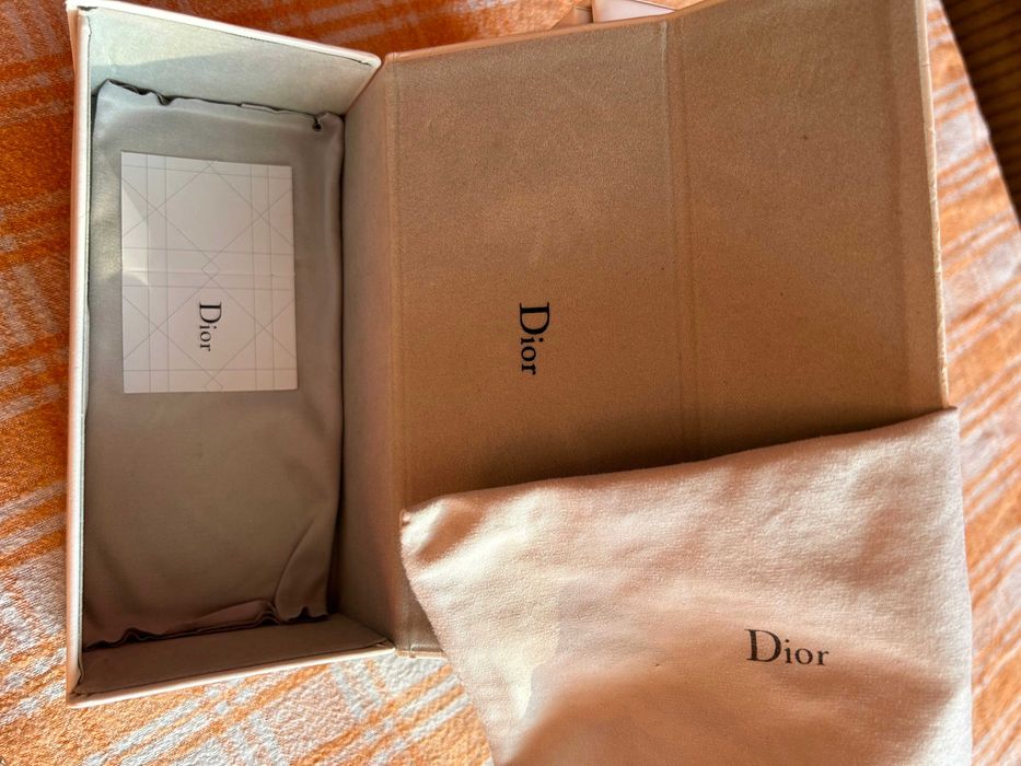 Слънчеви очила Dior,оригинални. В перфектно състояние