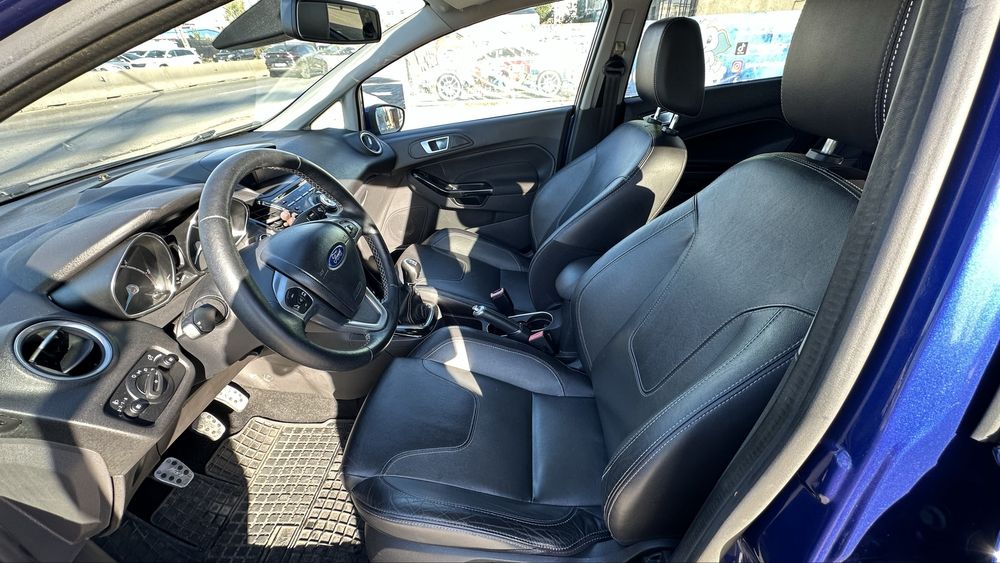 Ford Fiesta Titanium 1.5 TDCi 95 CP/ 70kw