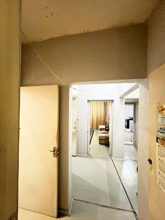 75000у.е Гулзор Беруний метро Яакин 3 хона 70м2 евро