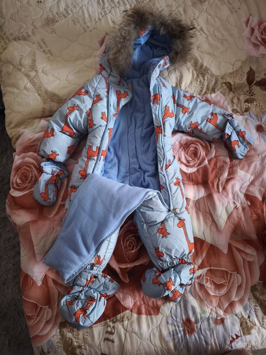 Продам детский зимний комбинезон