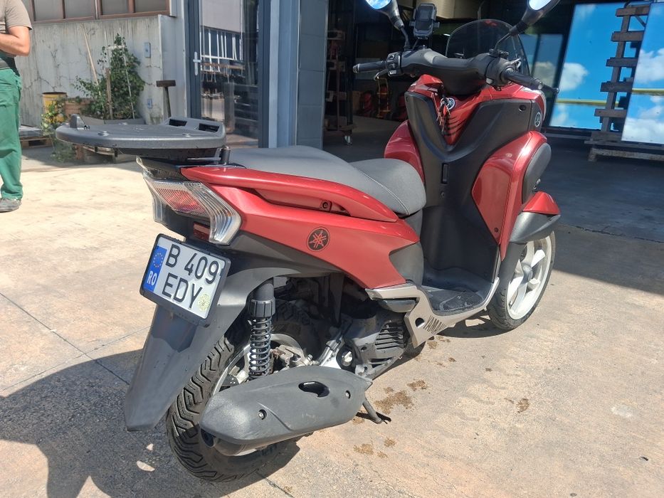 Vând scuter Yamaha 125 cc