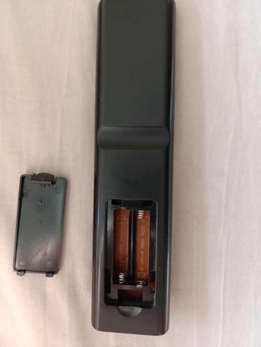 Продавам дистанционно управление за телевизор