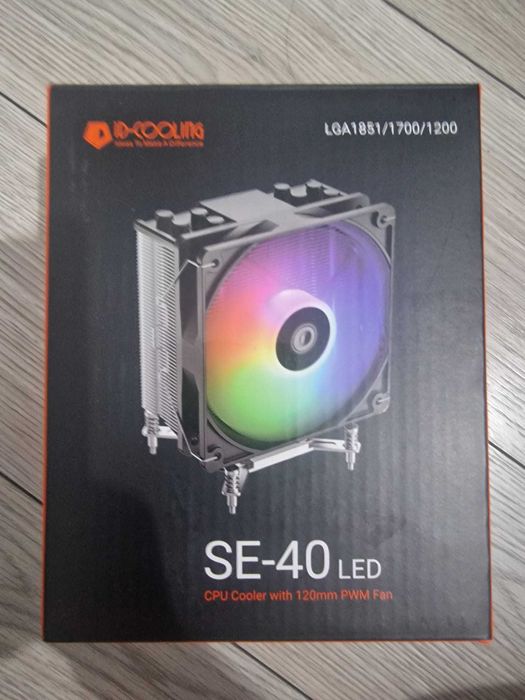 Vând cooler procesor ID COOLING SE 40 LED 120mm PWM Fan