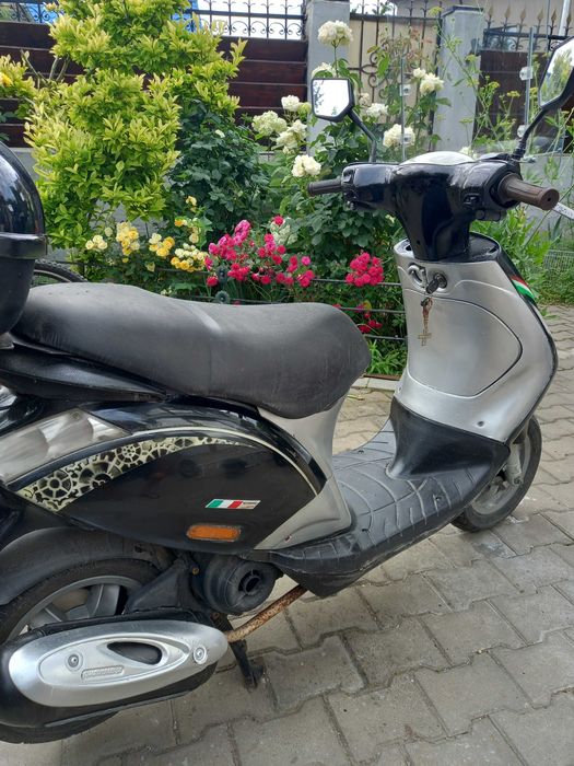 Scuter Piaggio zip