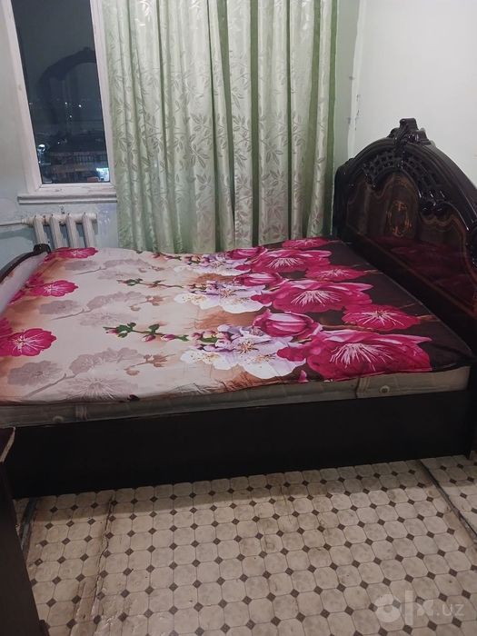 6xonali kv Qo'yliq markaz 3 da sotiladi