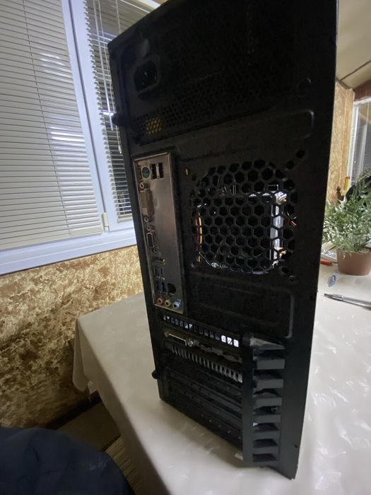 Геймърски компютър Ryzen 5 / GTX 1650 / 32GB RAM / 1TB SSD