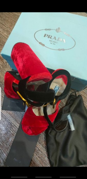 Шикарная, Модная обувь от Prada