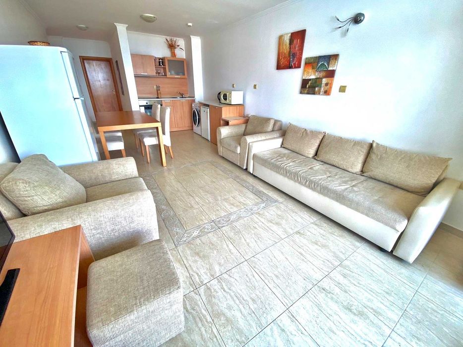 Продава се Тристаен апартамент в Свети Влас - 92 кв.м за 1848 €/кв.м - Снимка #1