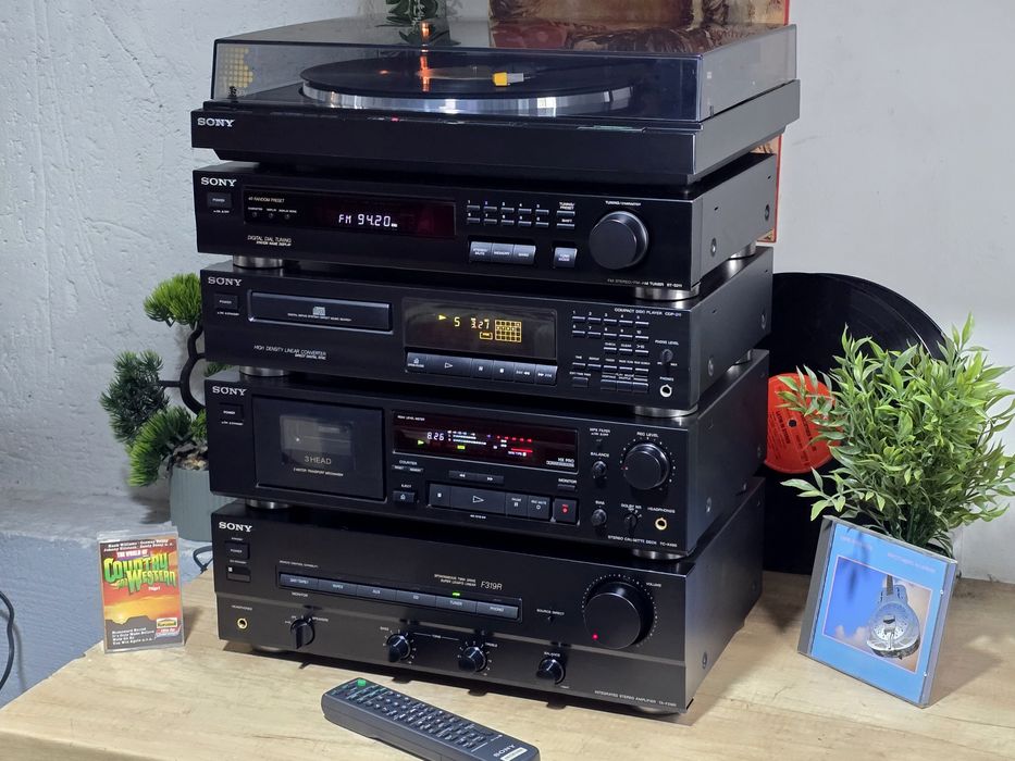 Linie audio SONY, amplificator ,deck 3 head, tuner, cd player ,pick-up