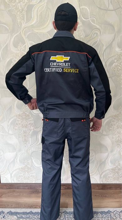 Maxsus kiyim ishchilar uchun