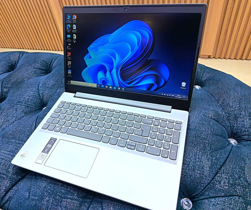 Laptop Lenovo core i5 10 th Gen