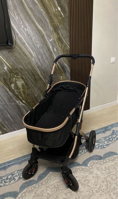 Коляска ………………… новый