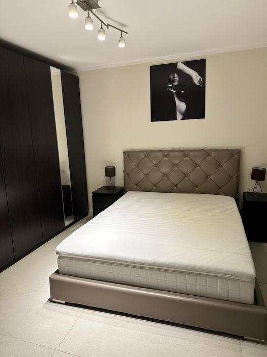 Proprietar, inchiriez apartament 2 camere + gradina privata