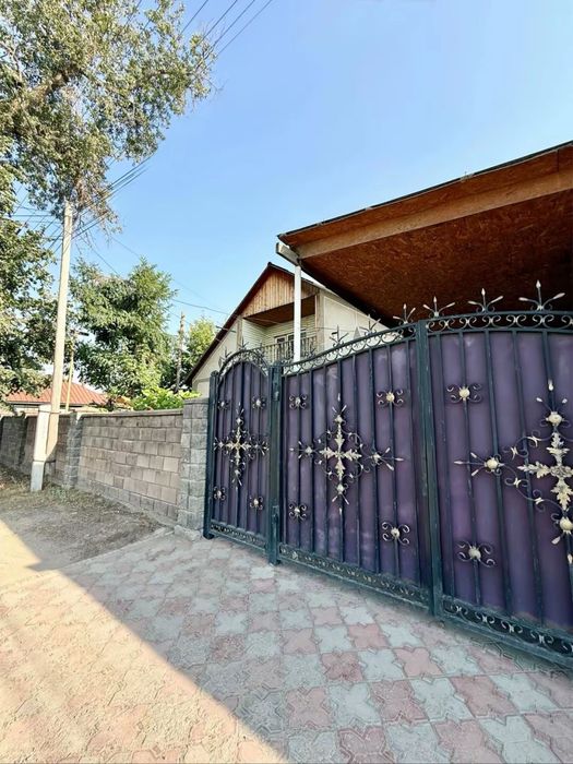 Продам дом в центе Каскелена