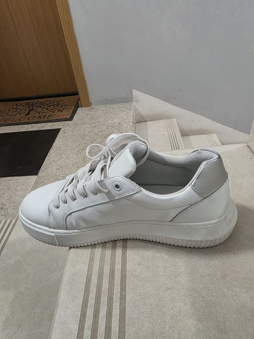 Оригинални кецове естествена кожа