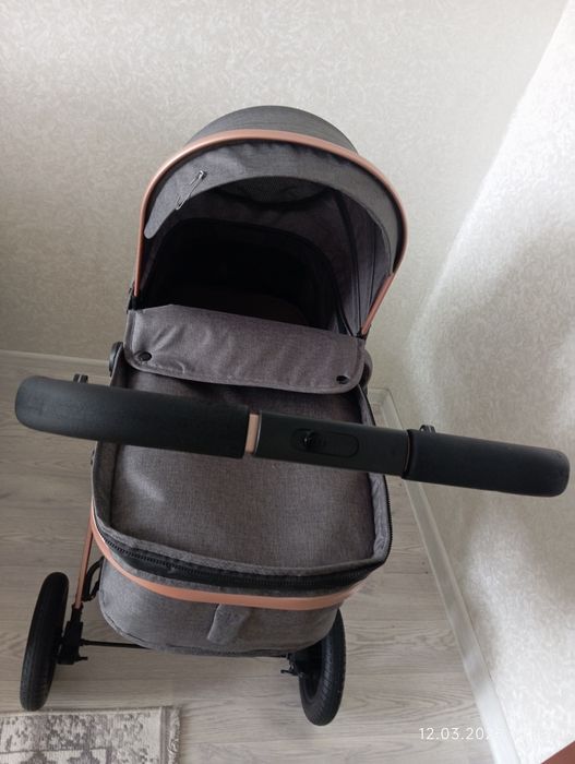 Продам детскую коляску