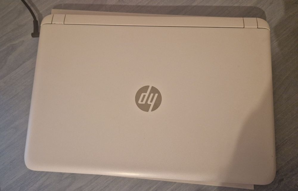 Laptop HP Pavilion AMD A8 / 4GB RAM / 500GB HDD
