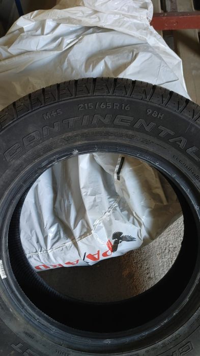 Vând cauciucuri Continental  M+S 215/R 16 98 H , Cross Contact XL,