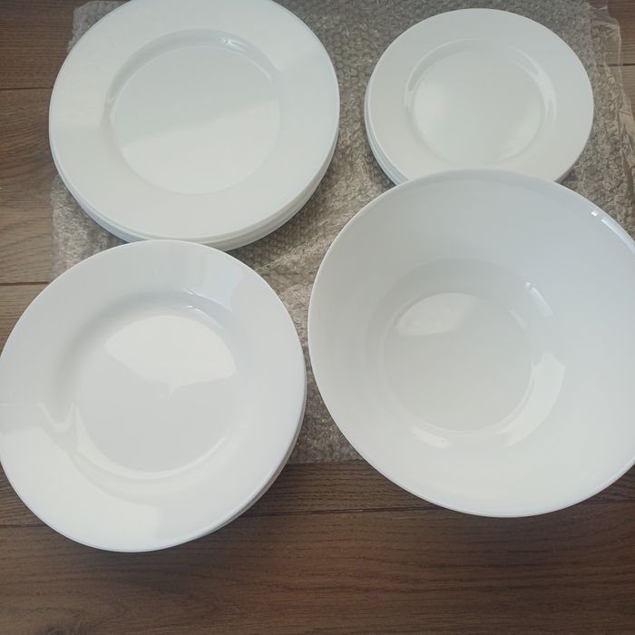 Продам посуду белого цвета