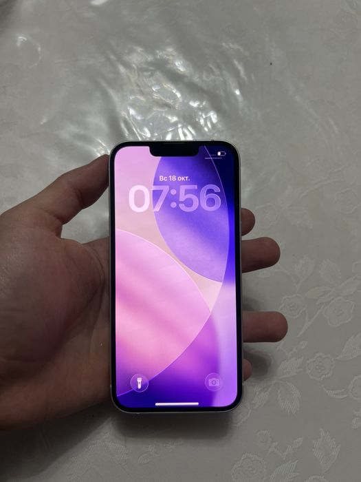 Продам айфон 13