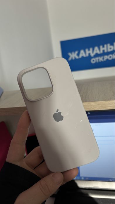 Заберите бесплатно чехол