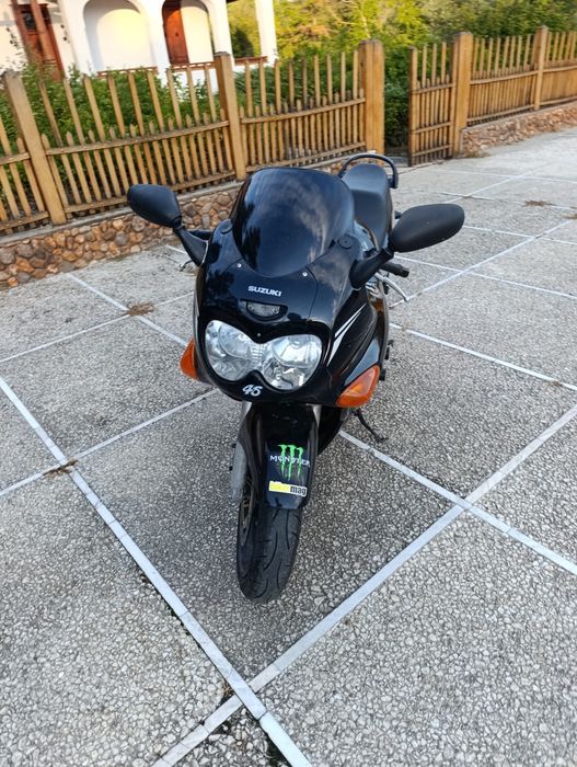 Vând Suzuki gsxf 600