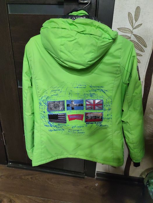 Продам зимнюю куртку