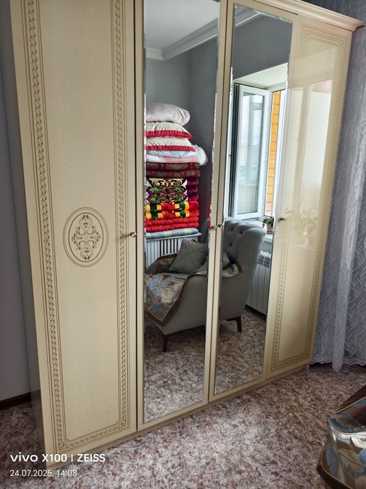 Спальный гарнитур