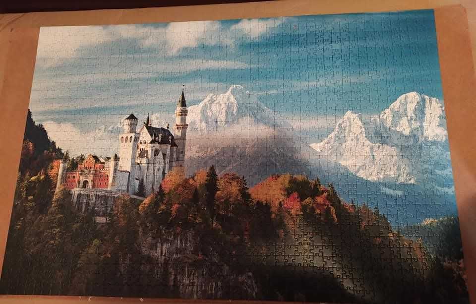 Наредени пъзели (залепени).