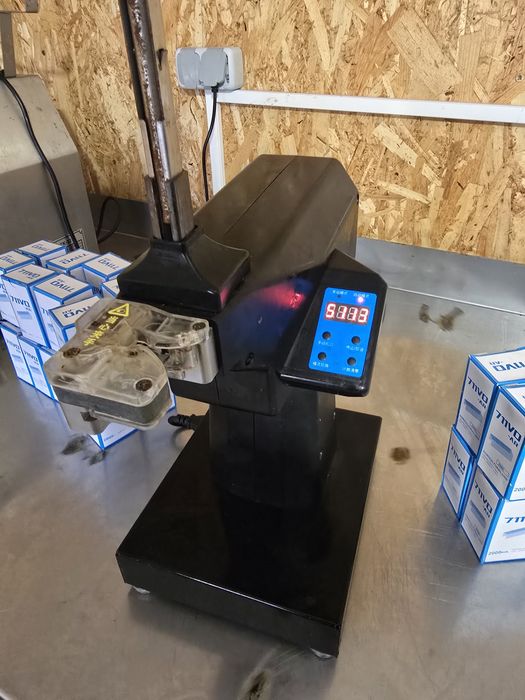 Електрическа автоматична Клипс машина