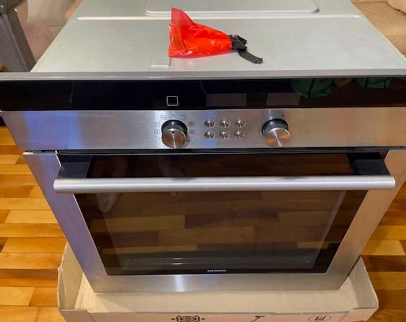 Фурна за вграждане SIEMENS