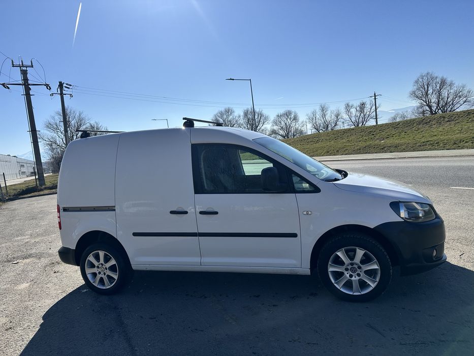 Vând Volkswagen Caddy