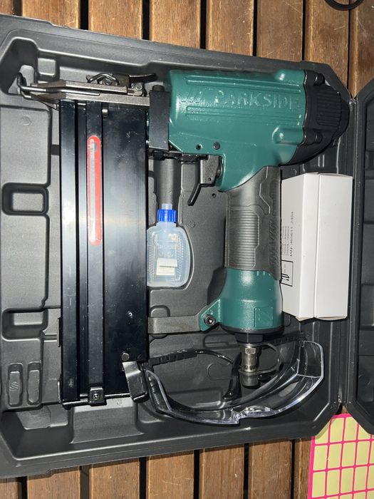 Пневматичен такер parkside