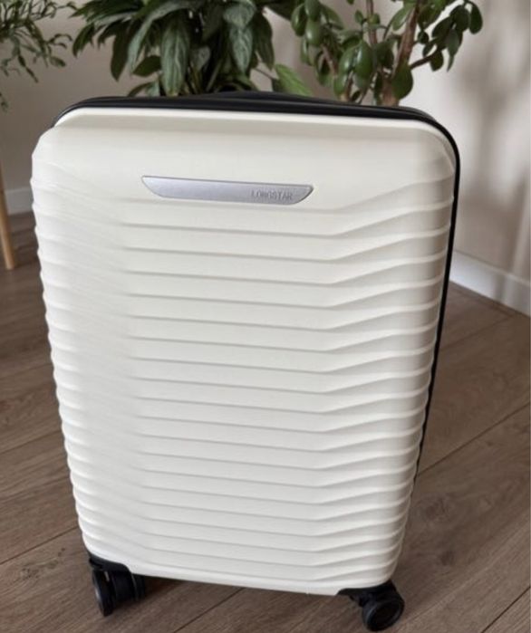 Чемоданы маленькие