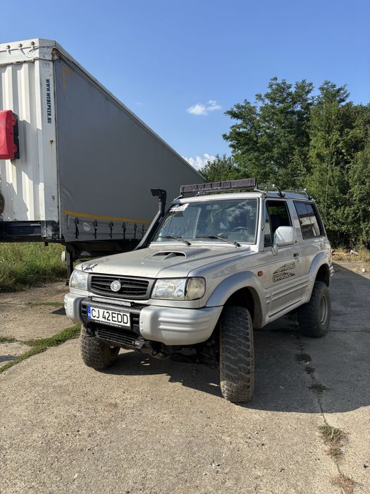 Hyundai galloper 2.5 / schimb cu auto in 4 usi